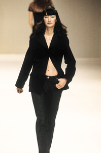 InesdelaFraissange1998WomenRTW65.thumb.jpg.46a9861486412a566d508fb0c4f1a39f.jpg