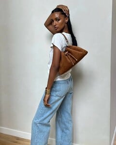 Introducing the Cinch - @jimmychoo’s new handbag #JimmyChooCinch #ad.jpg