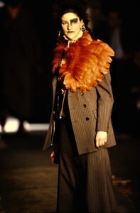 JeanPaulGaultierAW1995.thumb.jpg.cee5873f37250dd4f02349f3b38cc3eb.jpg