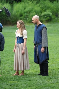 Jessica_Biel___Elizabeth_Banks_filming_scenes_for_movie___The_Better_Sist_0065.jpg