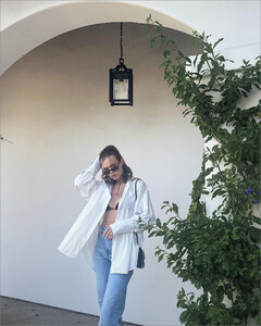 Josephine Skriver - Instagram [2023.04.16] 3.jpg