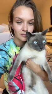Josephine Skriver - TikTok 25.jpg