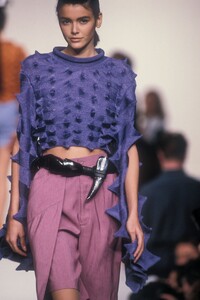 KansaiYamamoto1991WomenRTW1.jpg.6fb0199ee7b6f7f9adf9d6e3d2525435.jpg