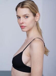 KarolinaWarzecha1a3.thumb.jpg.1590ea8c6a42b8f08622c04398dcb955.jpg