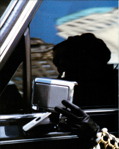 Kirk_Vogue_Italia_July_August_1990_05.thumb.png.35e804f59796b88091689ddac2391d4e.png