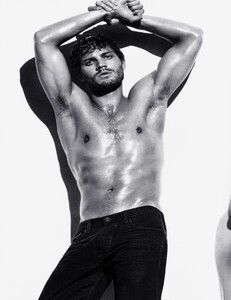 Klein_Calvin_Klein_Jeans_Fall_Winter_2009_10_01.thumb.jpeg.16ff1a99bac475be53849ccbe3a4eb63.jpeg