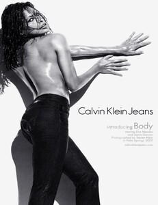 Klein_Calvin_Klein_Jeans_Fall_Winter_2009_10_03.thumb.jpeg.cdccac28e1a5bb4f7ca3fdada759a123.jpeg