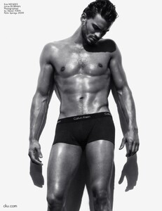 Klein_Calvin_Klein_Underwear_Fall_Winter_2009_10_01.thumb.jpeg.b5c0f636aa517ad1ff502c1fff431de5.jpeg