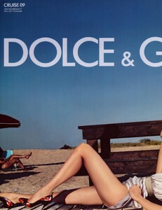Klein_Dolce__Gabbana_Cruise_2009_09.thumb.jpeg.3ea2688da3169d655855f17c1fc5616d.jpeg
