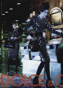 Klein_Dolce__Gabbana_Fall_Winter_2009_10_01.thumb.jpeg.4b740d042de7ae2ddf0f360e0e2c5263.jpeg