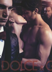 Klein_Dolce__Gabbana_Menswear_Fall_Winter_2009_10_04.thumb.jpeg.aab33a7cd72a2679f76fb0816ee95222.jpeg