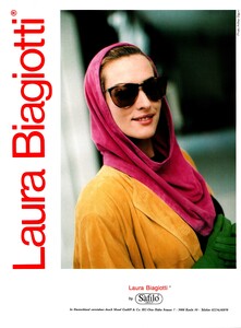 Laura_Biagiotti_SS1990_Tatjana_Patitz_01.jpg