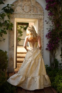 Lucetta-TaupeWindsor-15.jpg