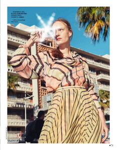 Madame_Figaro_2024_06_28_fr-071.thumb.jpg.30bd781dd0d9fa41cf80ecf388a823c5.jpg