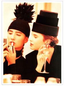 Marie_Claire_UK_June_1990_067.thumb.jpg.2aa4545919bb440fcbfc958929e87a97.jpg