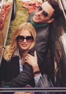 McDean_Tommy_Hilfiger_Fall_Winter_2010_11_04.thumb.jpg.5ce894fd62fa9ad62643029137e7607a.jpg