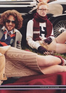 McDean_Tommy_Hilfiger_Fall_Winter_2010_11_09.thumb.jpg.e5f879652db063967bd7affd6abddc75.jpg