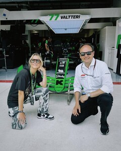 Miami GP with @ferraritrento love this race and this sparkling wine as much as I love Valtteri’s mullet #sponsoredbyferraritrento #drinkresponsibly(2).jpg
