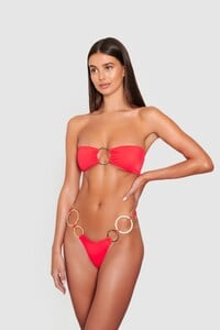 Portofino-Red913.jpg