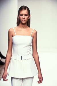 Prada1995WomenRTW146.thumb.jpg.619b26871b96c20bbe5a8617fe6ca602.jpg