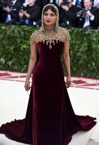 Priyanka-Chopra_-2018-MET-Gala--03.jpg