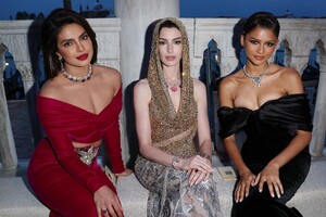 Priyanka_Chopra-Jonas_-_attends_the_Bulgari_Mediterranea_High_Jewelry_event_at_Palazzo_Ducale_281129.jpg
