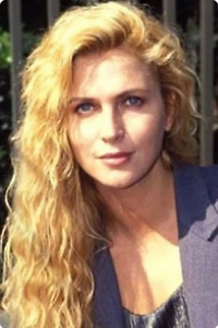 RamonaDellAbateTheMovieDatabase(TMDB).thumb.png.19d717001ac7611d01029f15b80aa059.png
