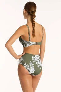 S28-SL3110AHCROSSFRONTMULTIFITBRATOPKHAKISL4140AHHIGHWAISTGATHEREDSIDEPANTKHAKI-23800-Bond-Eye-Sealevel-D2-0918_Cropped.webp