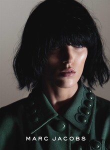 Sims_Marc_Jacobs_Spring_Summer_2015_04.thumb.jpeg.0a45741c3539f7810175793968e67cdc.jpeg