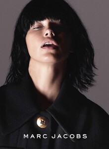 Sims_Marc_Jacobs_Spring_Summer_2015_08.thumb.jpeg.6fa45e210427e3108f9a08db1acf9359.jpeg