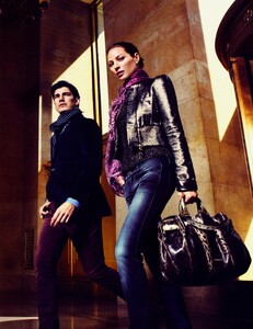 Sorrenti_Bally_Fall_Winter_2009_10_06.thumb.jpeg.3629715071a7673a52551050a9240112.jpeg