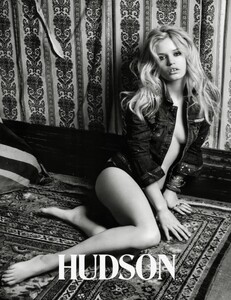 Sorrenti_Hudson_Jeans_Fall_Winter_2009_10_05.thumb.jpeg.df25fd294e801c414797ee99d849961b.jpeg