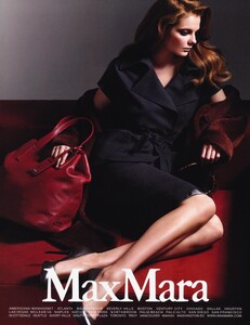 Sorrenti_Max_Mara_Fall_Winter_2009_10_05.thumb.jpeg.7ba758fe8c7550143cb70d9c9d2f2edc.jpeg