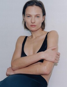 Tanya-Ruban-Blow-Models6-1.thumb.jpg.d66912db81da1ed02593338da9b195c6.jpg