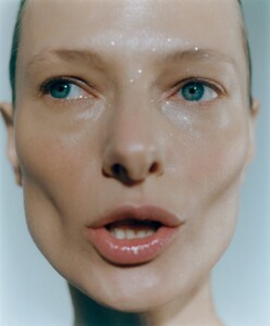 Tanya-Ruban-Blow-models-22-2.thumb.jpg.143ad1655c8086209f84c8e39d832a4c.jpg
