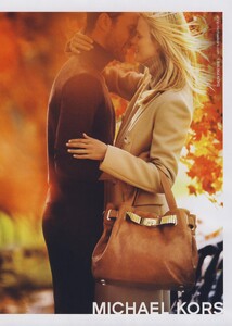 Testino_Michael_Kors_Fall_Winter_2010_11_06.thumb.jpg.4362bb26a42ed816f0a9f84e7b663e16.jpg