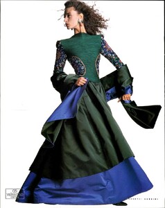 Valentino_Couture_FW1989_Aly_Dunne_15.jpg