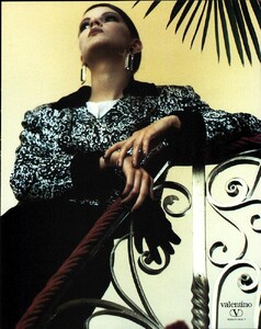 Valentino_FW1989_16.jpg