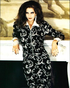 Valentino_FW1989_19.jpg