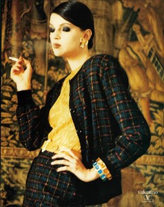 Valentino_FW1989_20.jpg