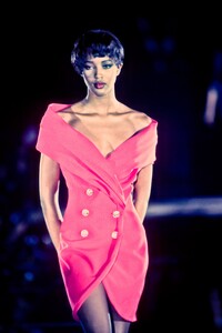 Versace SS 1990 45.jpg