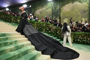 Zendaya---2024-Met-Gala-in-New-York-City-01.jpg