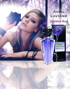 avril-3.thumb.jpg.9d650125b52c72b39fbe9feb9b5f1bed.jpg