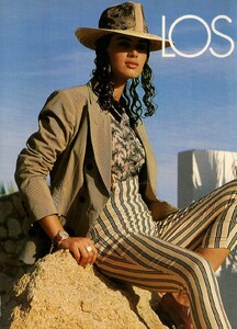 elle-fr-8-feb-1988-2-MH.thumb.jpg.12034c9742d23e9473cfee1f4e0788f5.jpg