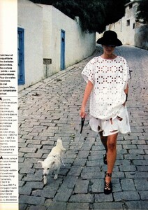 elle_fr_14_march_1983_9.thumb.jpg.bdd995854451b801fa5f0f8e6e1c804b.jpg