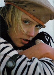 elle_fr_16_july_1984_5.thumb.jpg.cd96e36fe0e20df2da2829b8592e1cef.jpg