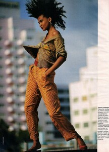 elle_fr_24_june_1991_4.thumb.jpg.77a9da24d13310859e764a033a5f333f.jpg