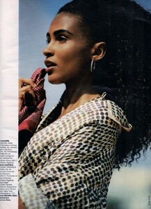 elle_fr_24_june_1991_7.thumb.jpg.14081763fb93bd00967358057c503094.jpg