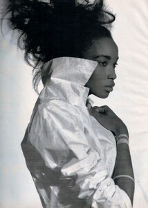 elle_fr_mar_1992_42.thumb.jpg.168a1e758eb0f00c7048d6a78bf5d238.jpg