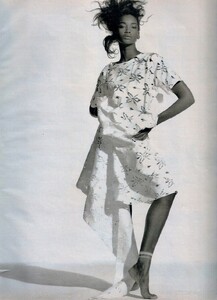 elle_fr_mar_1992_45.thumb.jpg.392f00e22650e5c64b1802de5672ef37.jpg